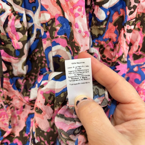 Talbots Pink Blue Abstract Blouse Small Floral 100% Rayon Elastic 3/4 Travel - Picture 10 of 10